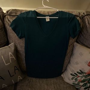 XS VS PiNK short sleeve shirt